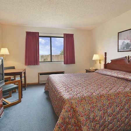 Super 8 Winterset Quarto foto